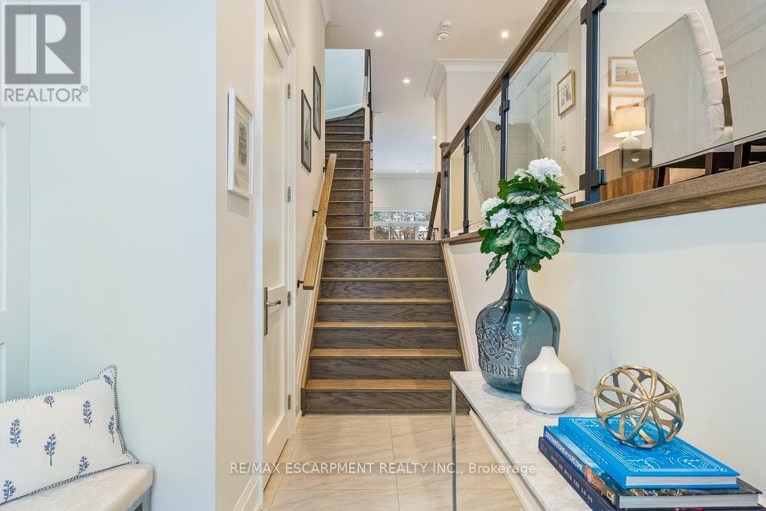 56 LABURNHAM AVENUE, Toronto — photo 5