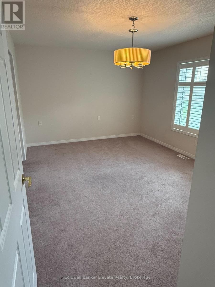 9 - 2705 KINGSWAY DRIVE, Toronto — photo 3
