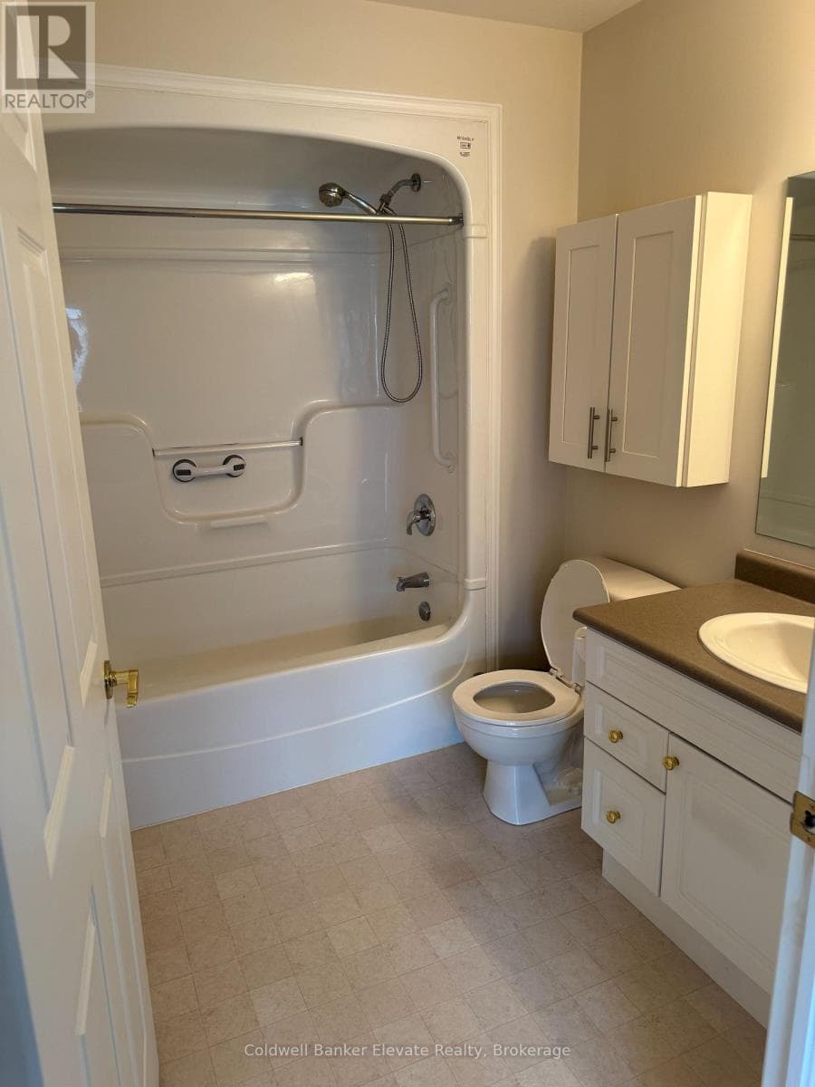 9 - 2705 KINGSWAY DRIVE, Toronto — photo 4