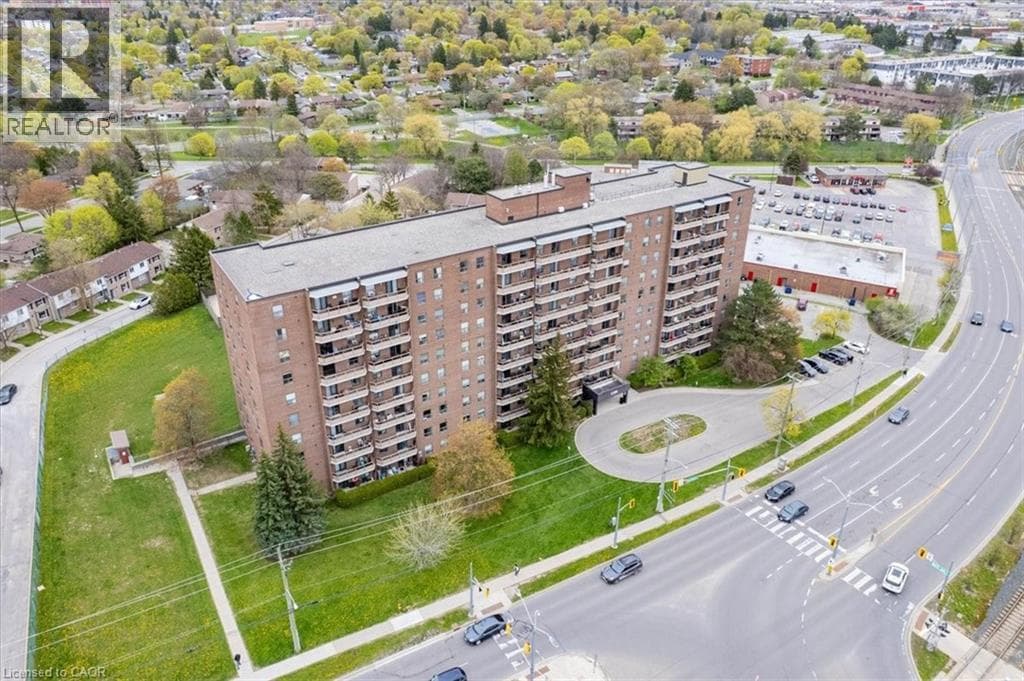 1100 COURTLAND Avenue E Unit# 407 in Vanier/Rockway