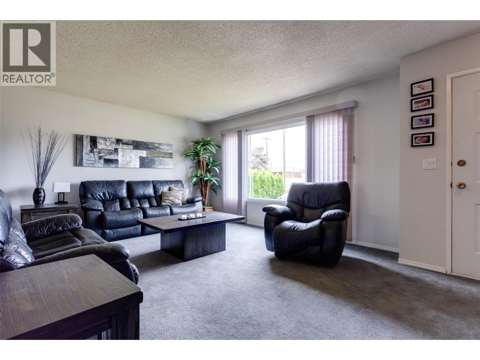 685 QUIGLEY ROAD, Interior REALTORS® — photo 3
