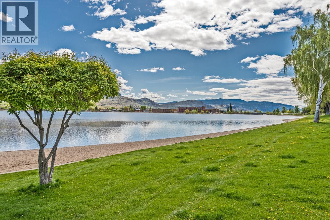 15 PARK Place Unit# 339, Interior REALTORS® — photo 4