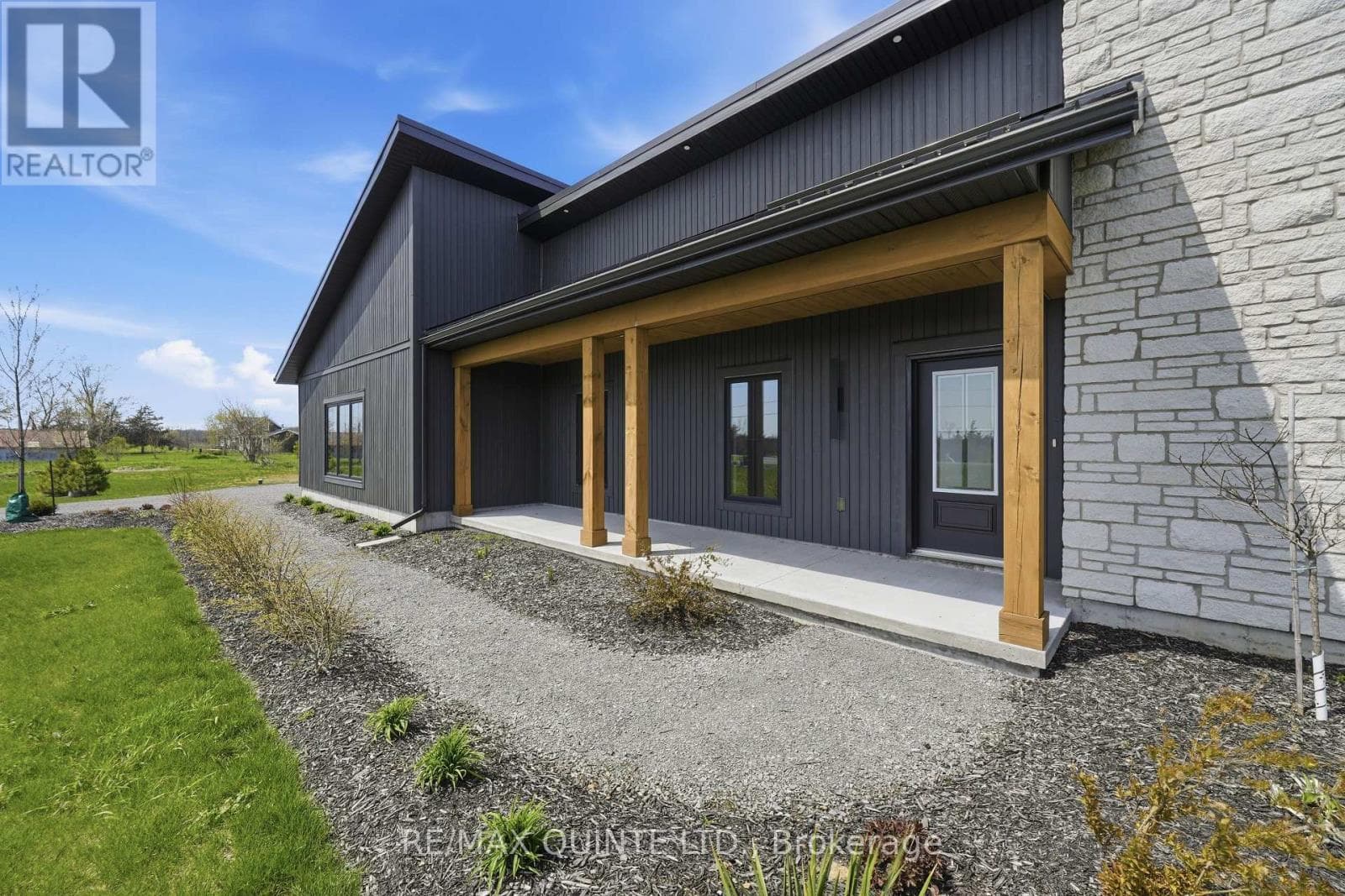 225 MITCHELLS CROSSROAD, Central Lakes — photo 3