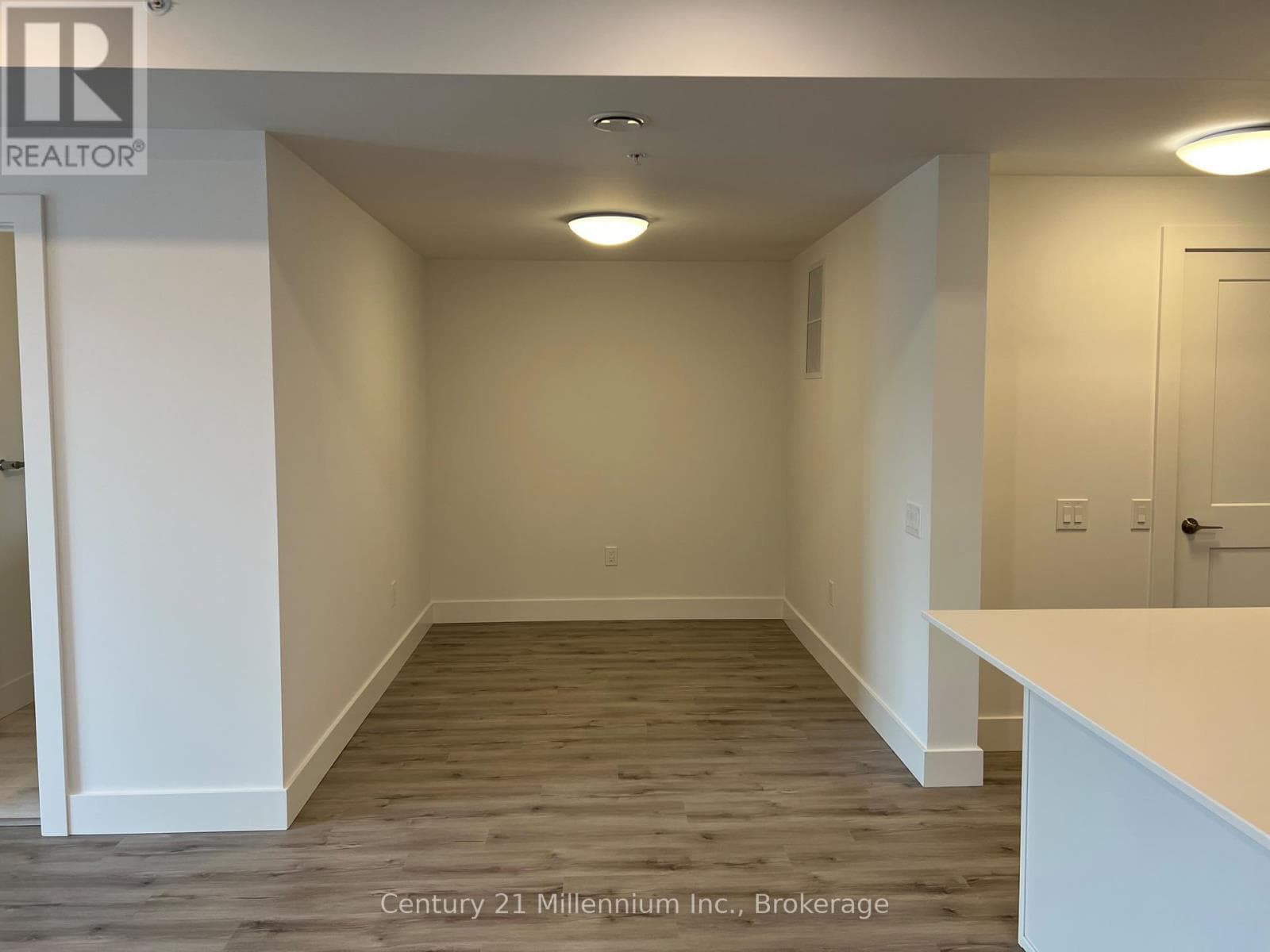 217 - 4 KIMBERLY LANE, OnePoint — photo 2