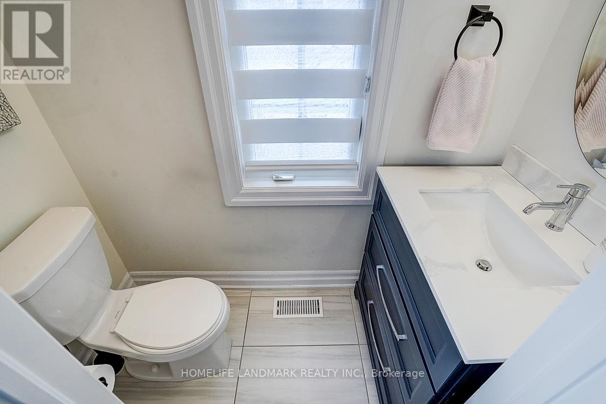 56 BOTELHO CIRCLE, Toronto — photo 4