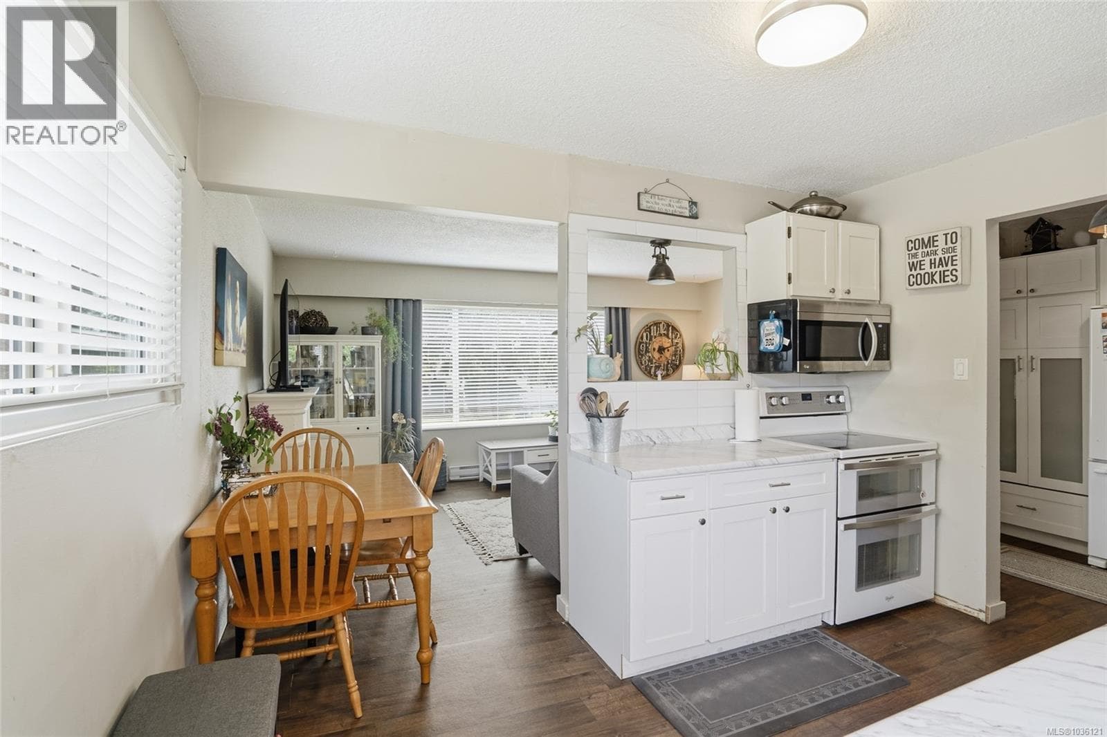 3805 Morgan Cres N, Vancouver Island — photo 5