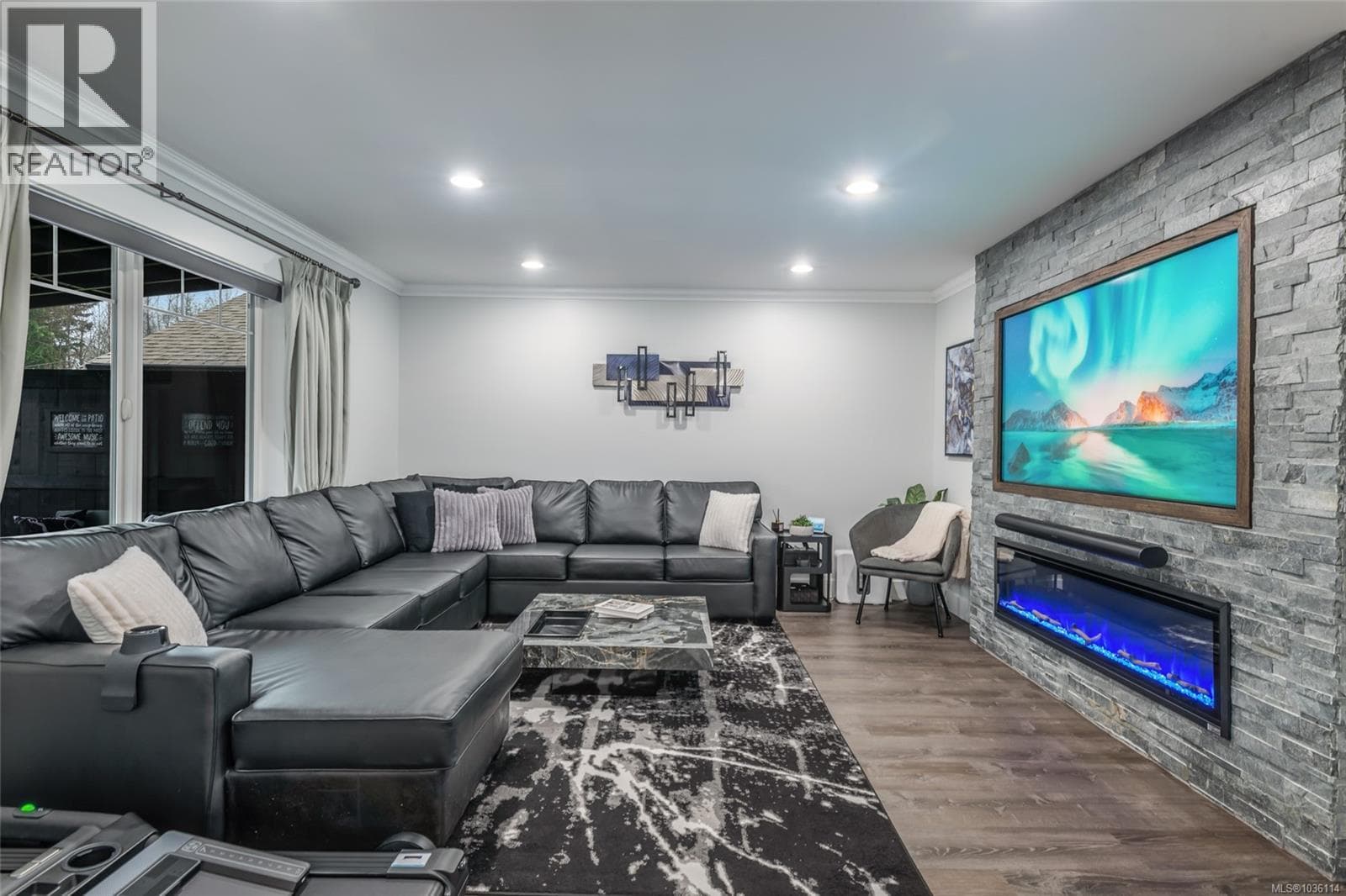 5576 Swallow Dr, Vancouver Island — photo 2