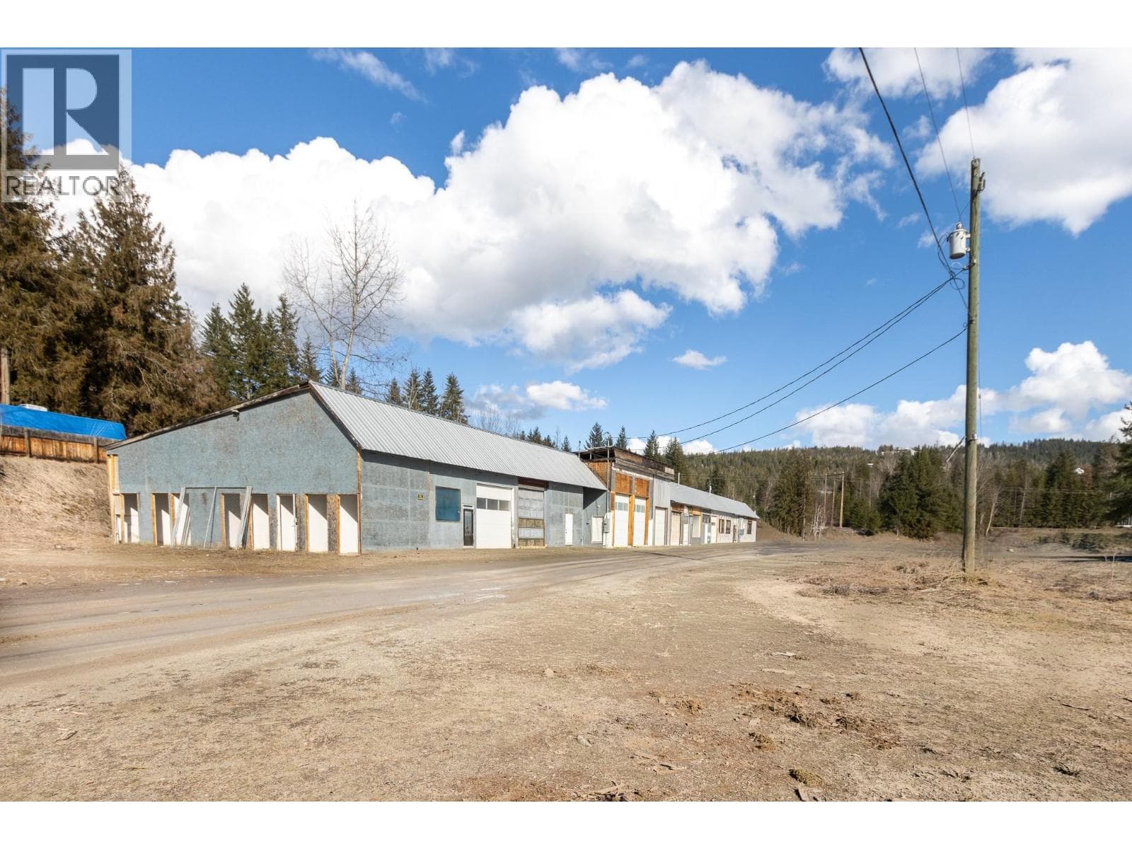 5755 Mellor Frontage Road, Interior REALTORS® — photo 5