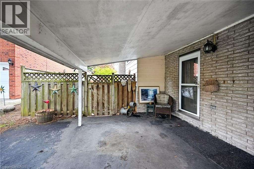 582 WOODVIEW ROAD, Cornerstone — photo 5