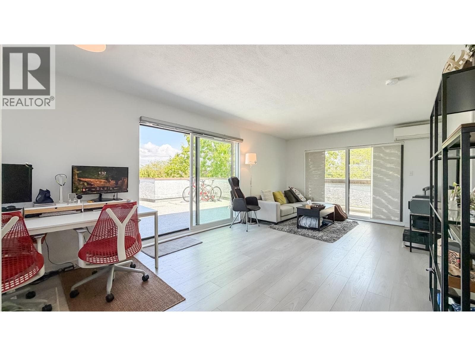 335 7480 ST. ALBANS ROAD, Greater Vancouver — photo 2
