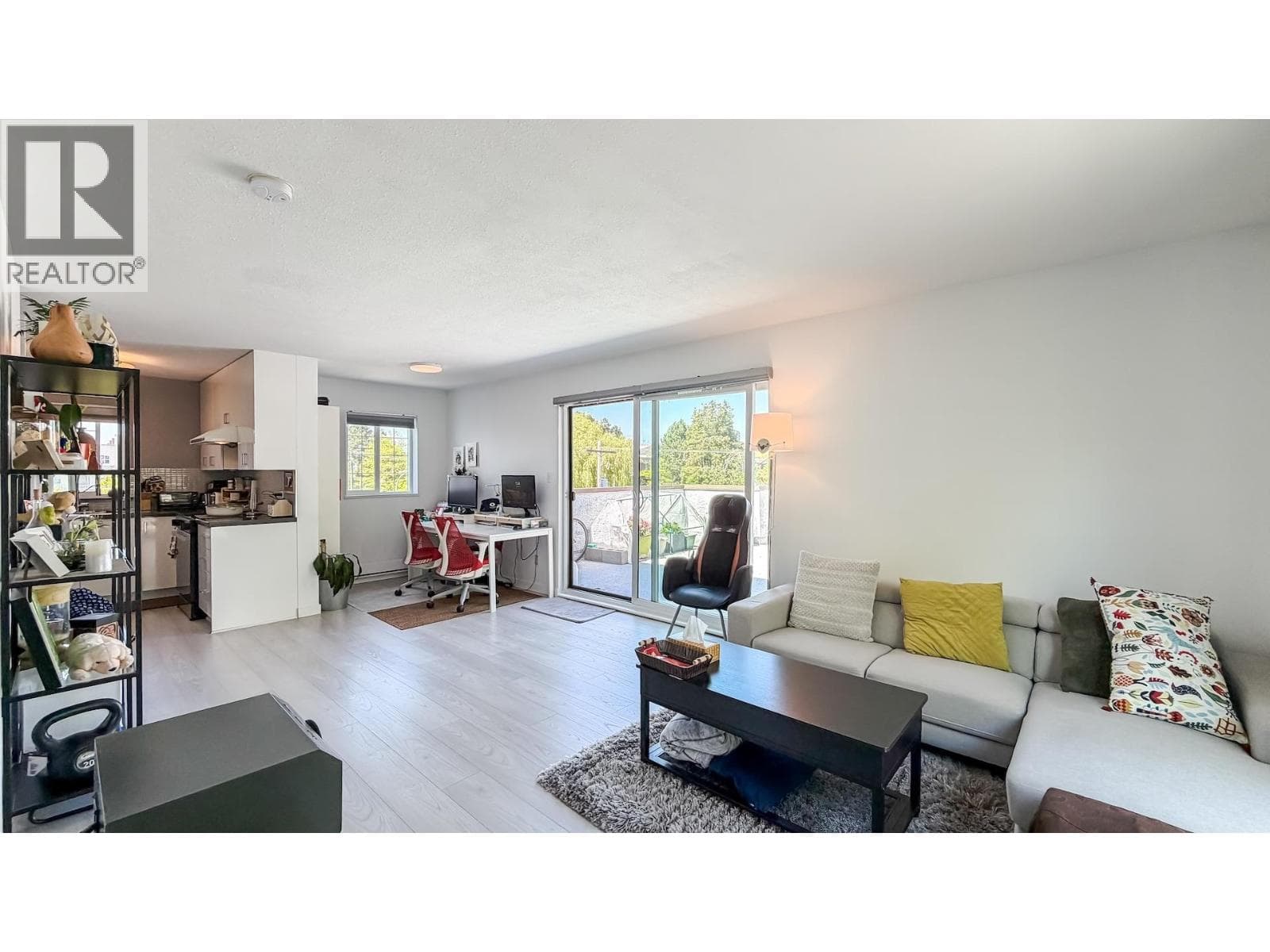 335 7480 ST. ALBANS ROAD, Greater Vancouver — photo 4