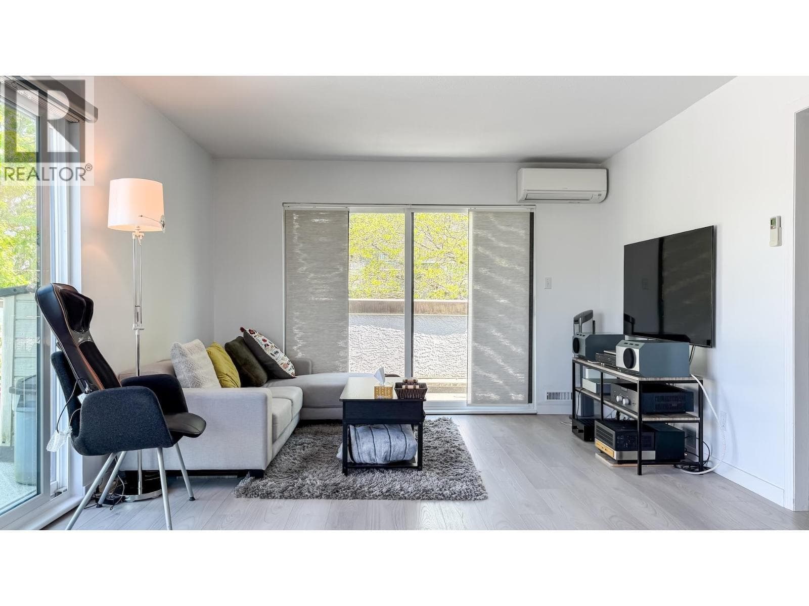 335 7480 ST. ALBANS ROAD, Greater Vancouver — photo 3