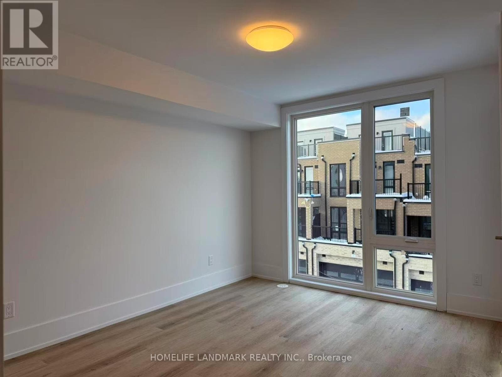 11 KERNS LANE, Toronto