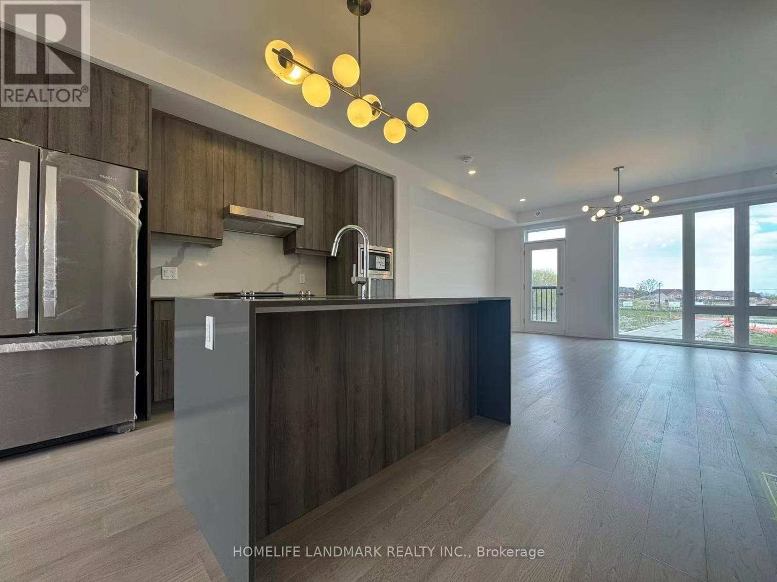 17 BANCROFT LANE, Toronto — photo 2