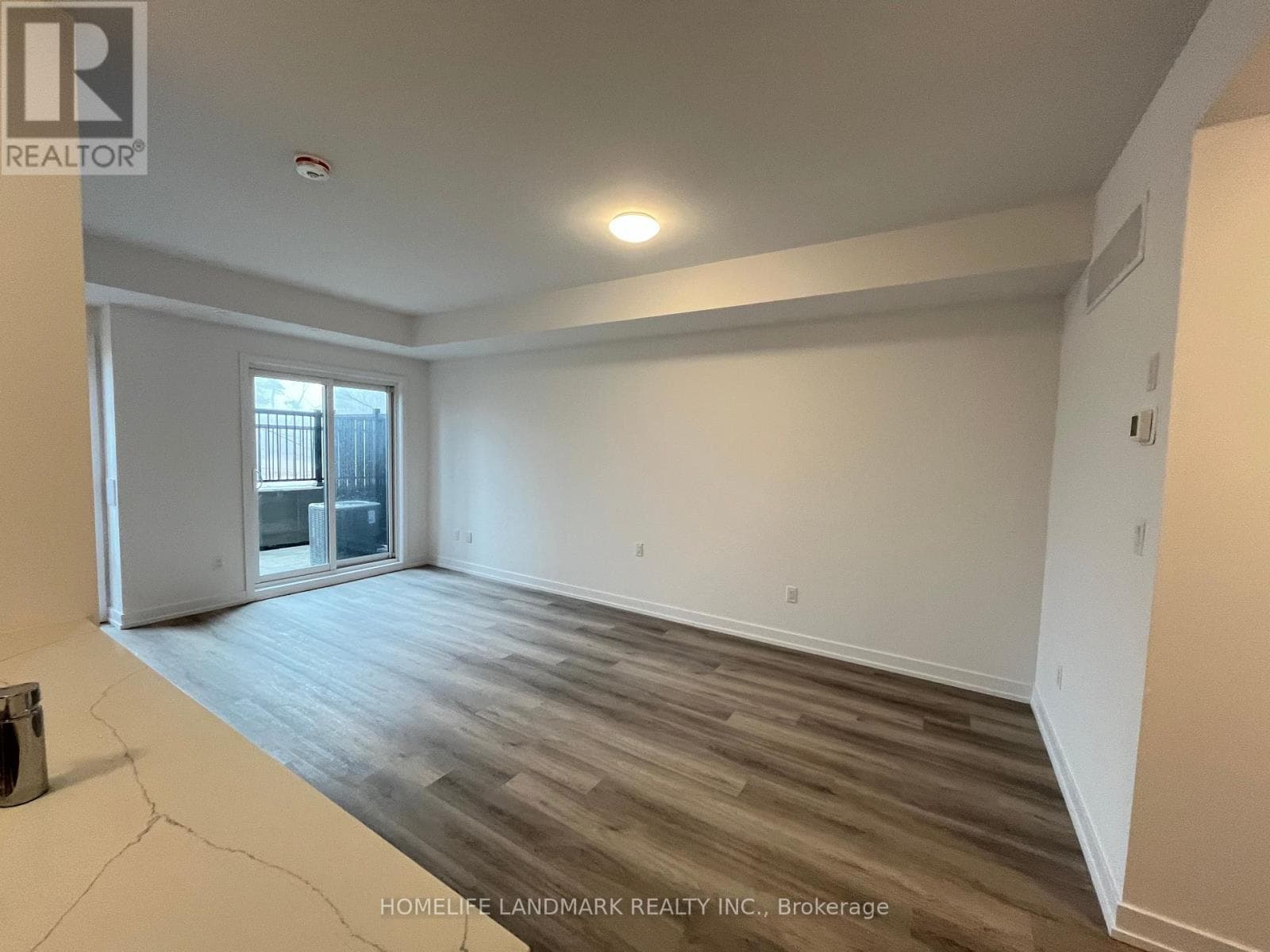 219 - 3 BANCROFT LANE in The Hill