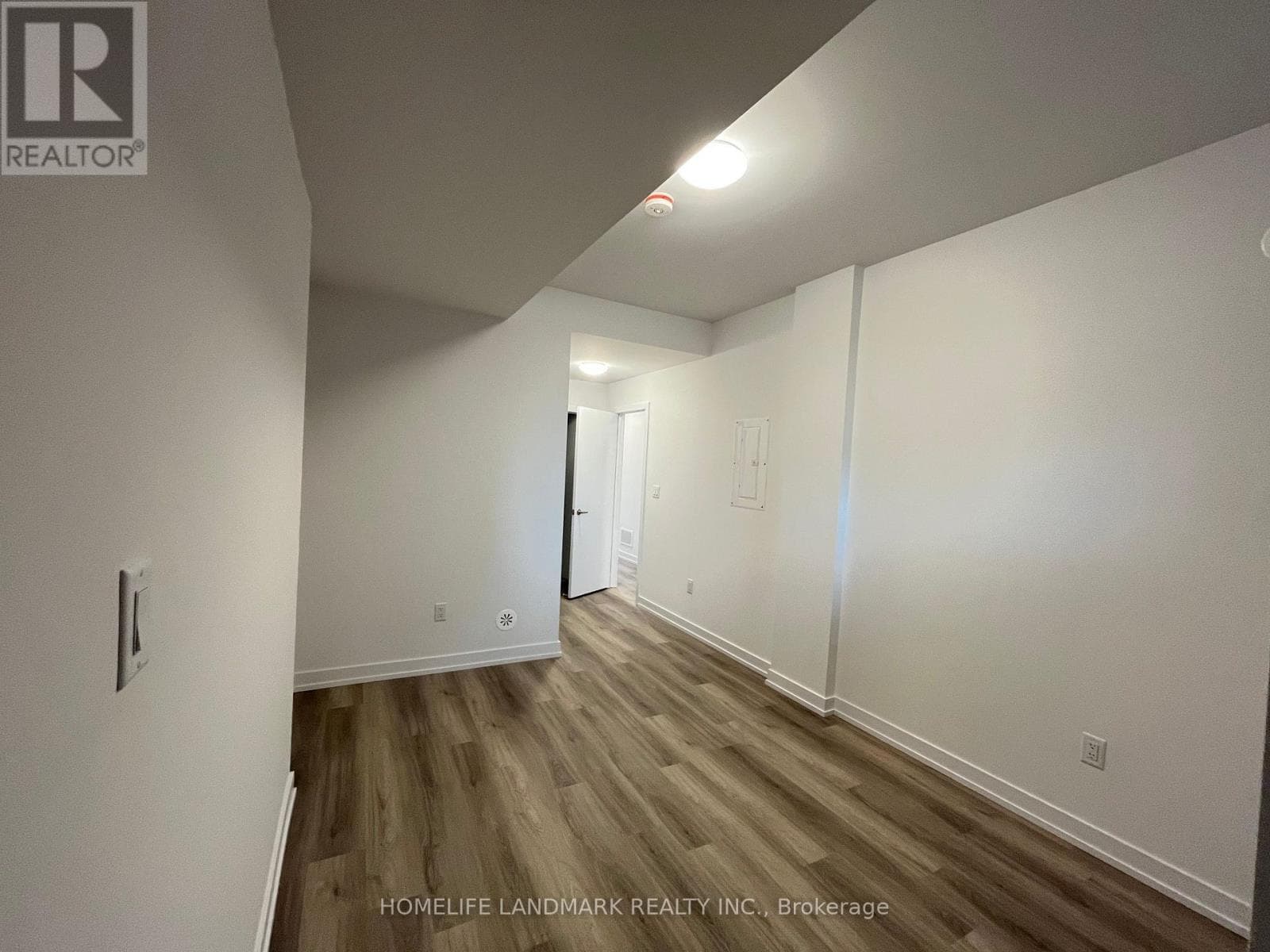 219 - 3 BANCROFT LANE, Toronto — photo 3