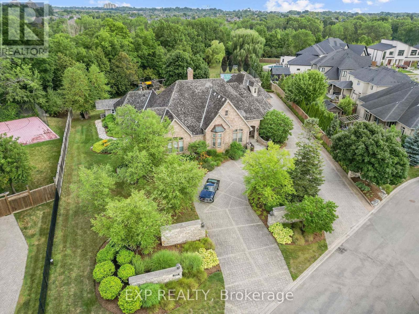569 FRANKLINWAY GATE in