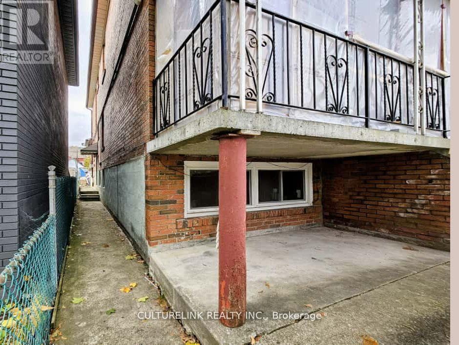 52 PALMERSTON AVENUE, Toronto — photo 5