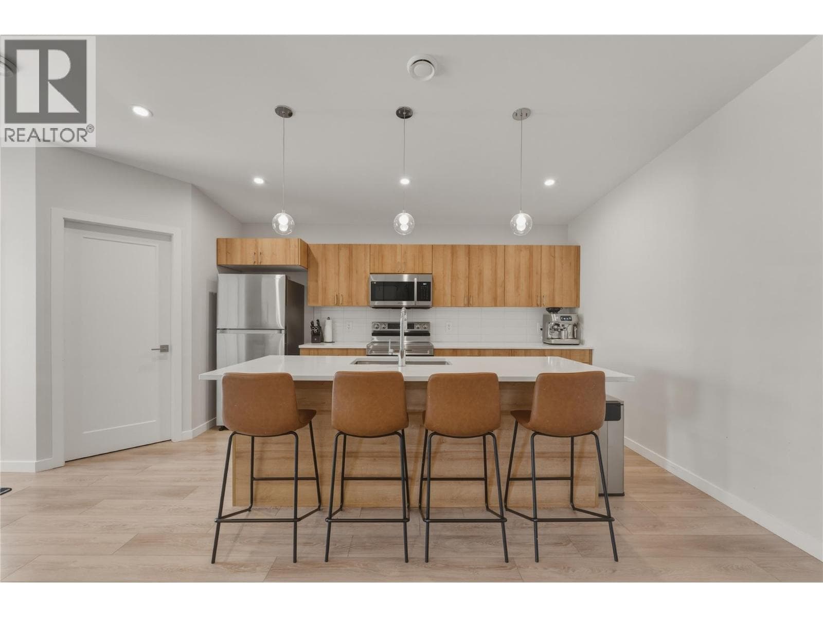 8900 Jim Bailey Road Unit# 32, Interior REALTORS® — photo 4