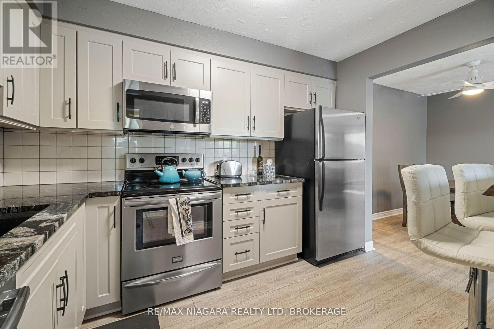 78 WELLAND Street Unit# 302, Niagara — photo 2