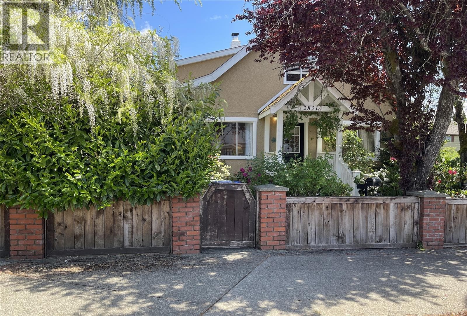 2821 4th Ave, Vancouver Island — photo 2