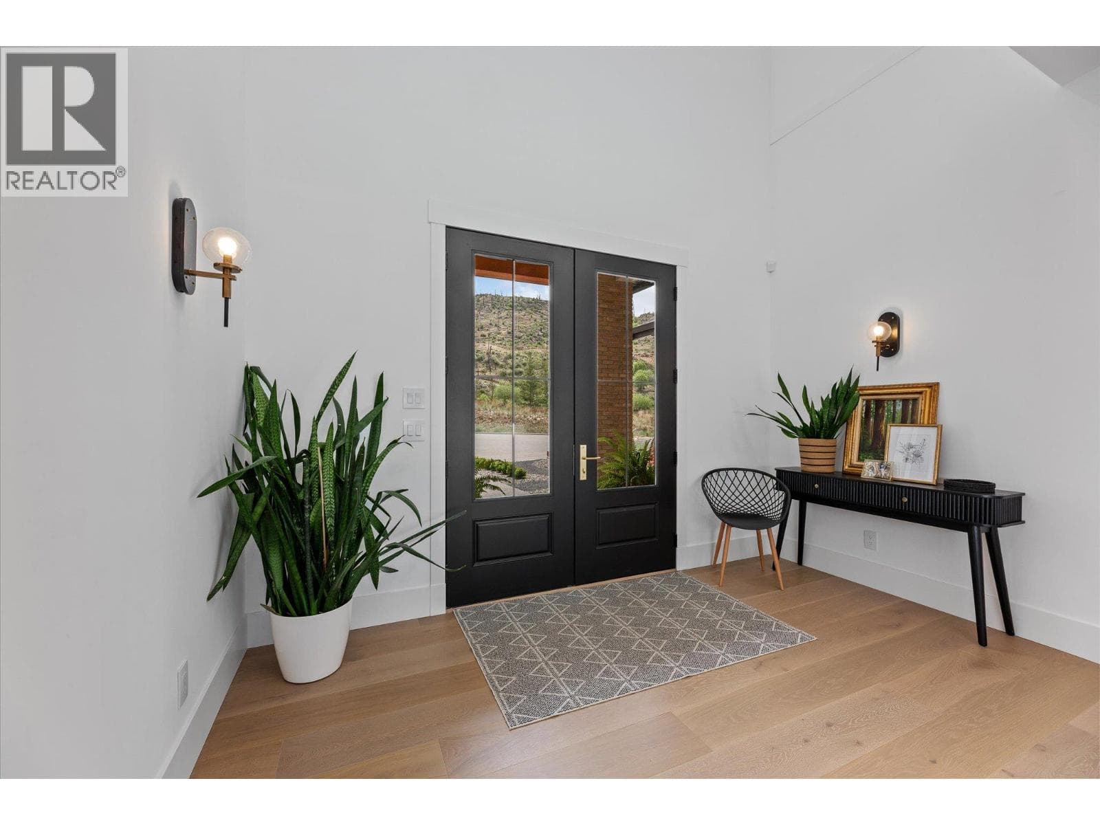5631 Upper Mission Court, Interior REALTORS® — photo 4