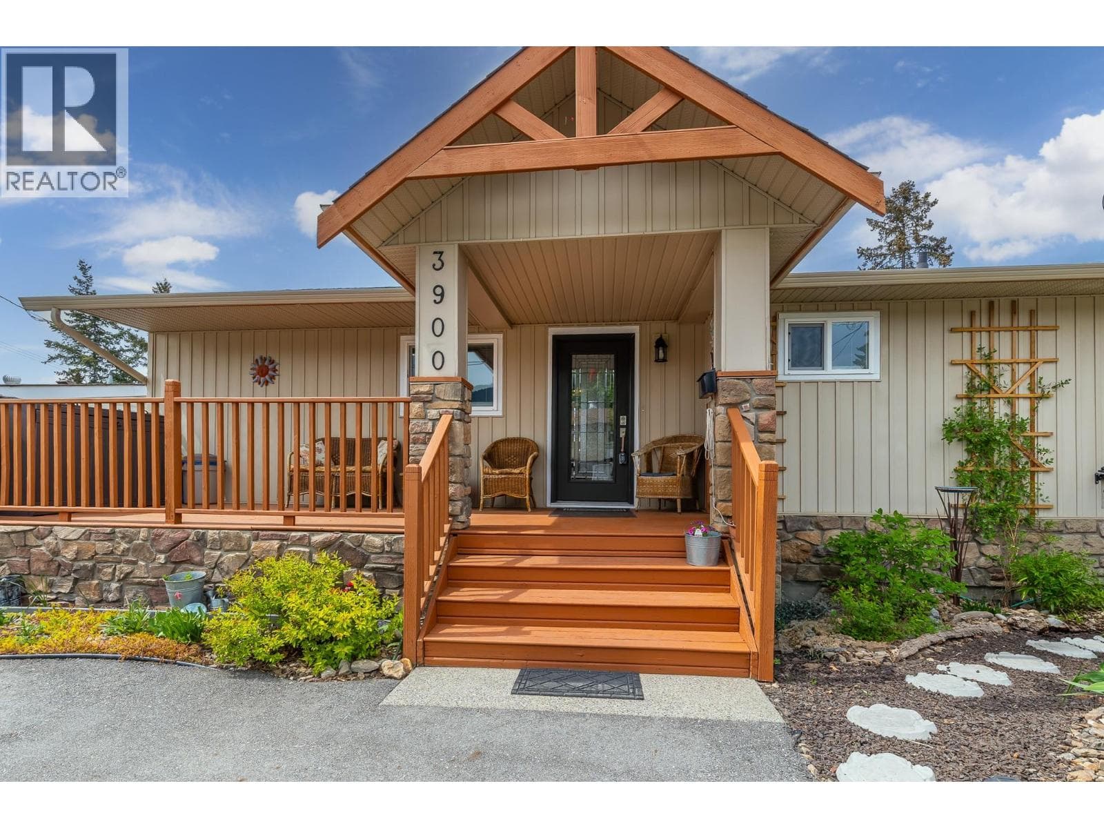 3900 14 STREET, Interior REALTORS® — photo 2