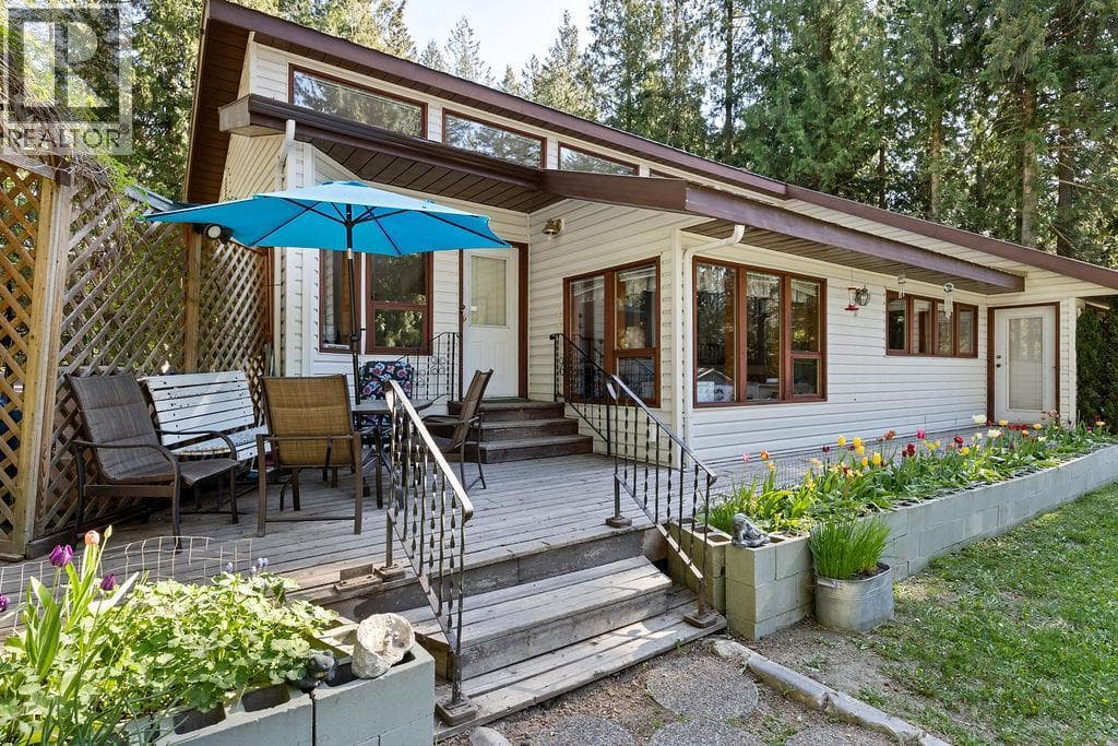 133 Springbend Road, Interior REALTORS® — photo 3