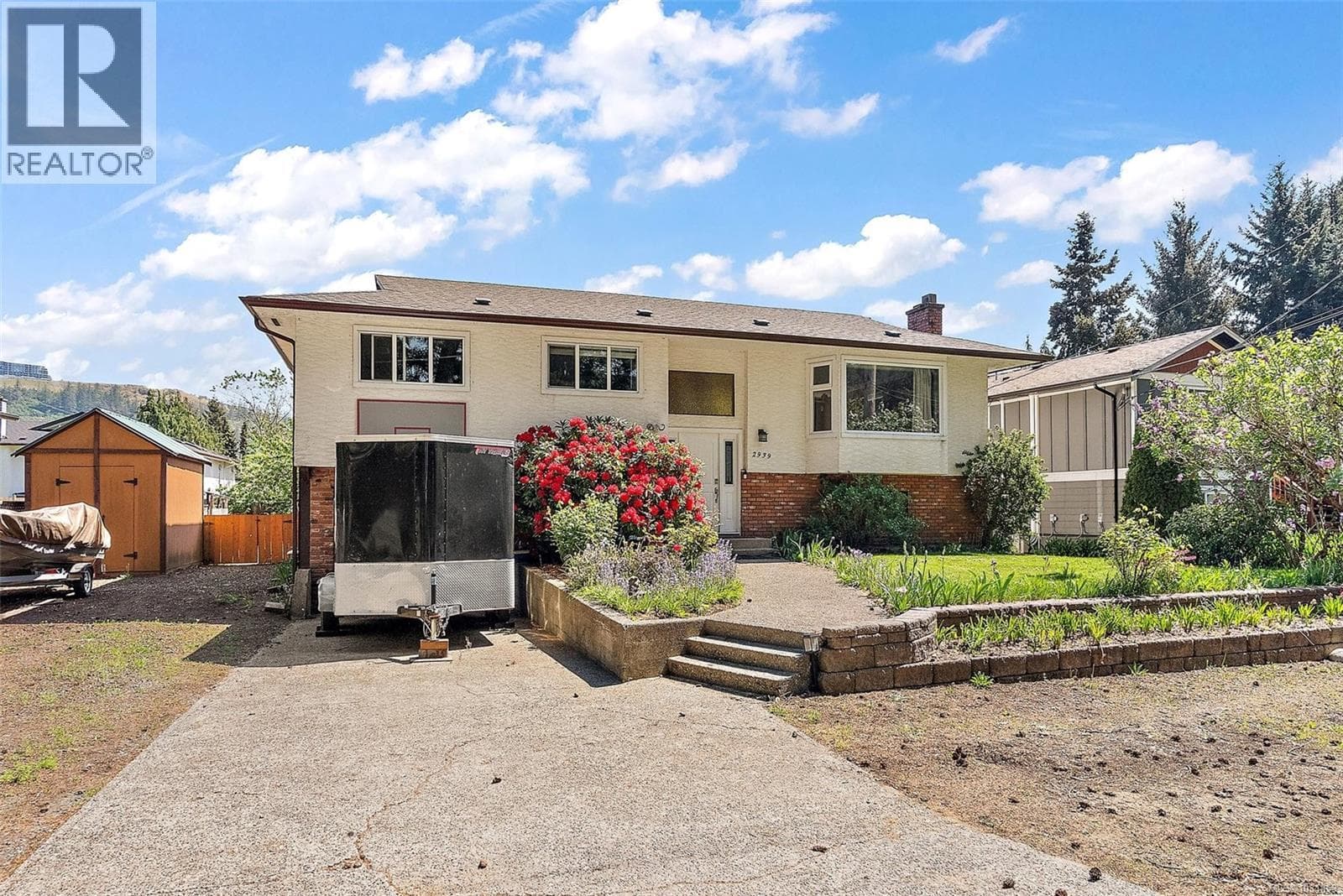 2939 Humpback Rd in Coldstream Meadows
