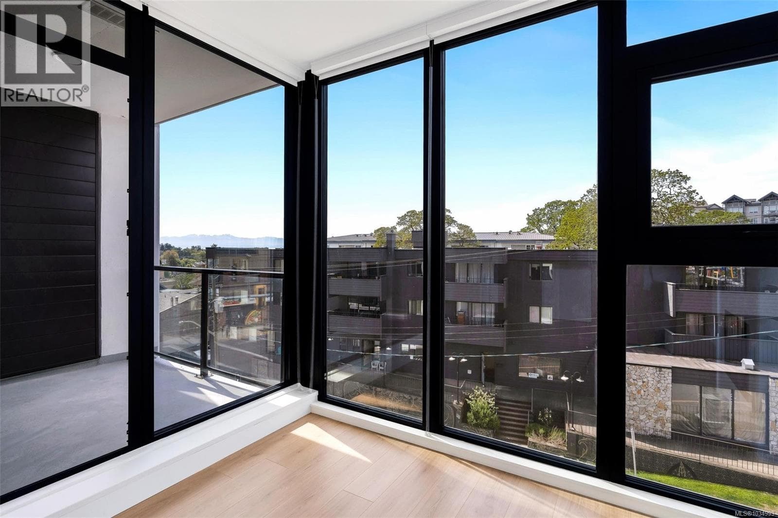 306 899 Esquimalt Ave, Victoria — photo 5