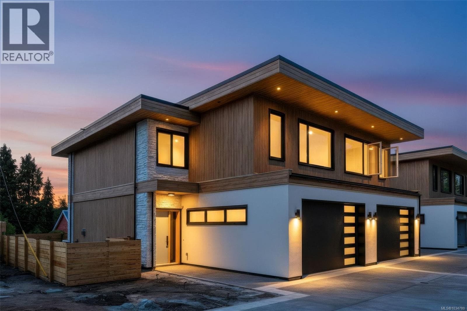 1 3022 Cadboro Bay Rd, Victoria — photo 4