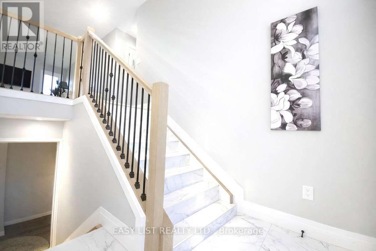 4403 BELMONT, Toronto — photo 5