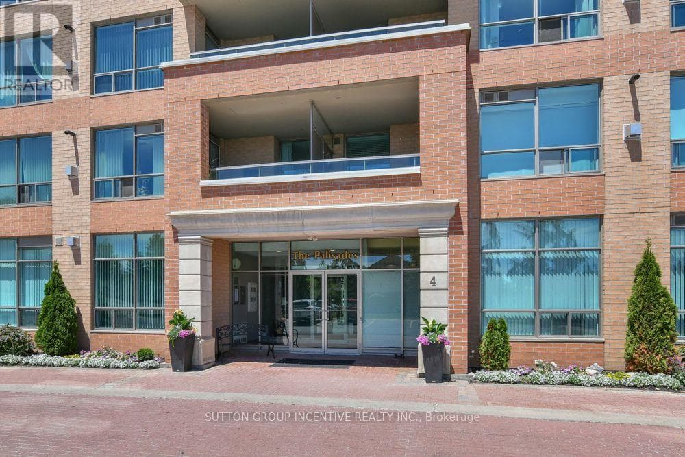 502 - 4 BRIAR HILL HEIGHTS, Toronto — photo 3