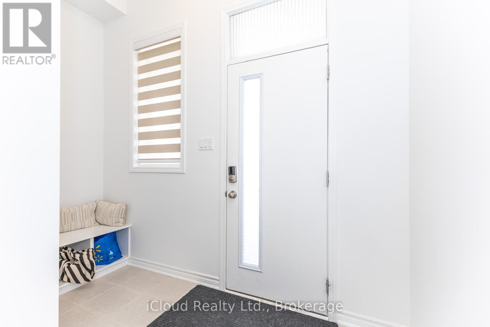 302 CALLA POINT, Toronto — photo 3