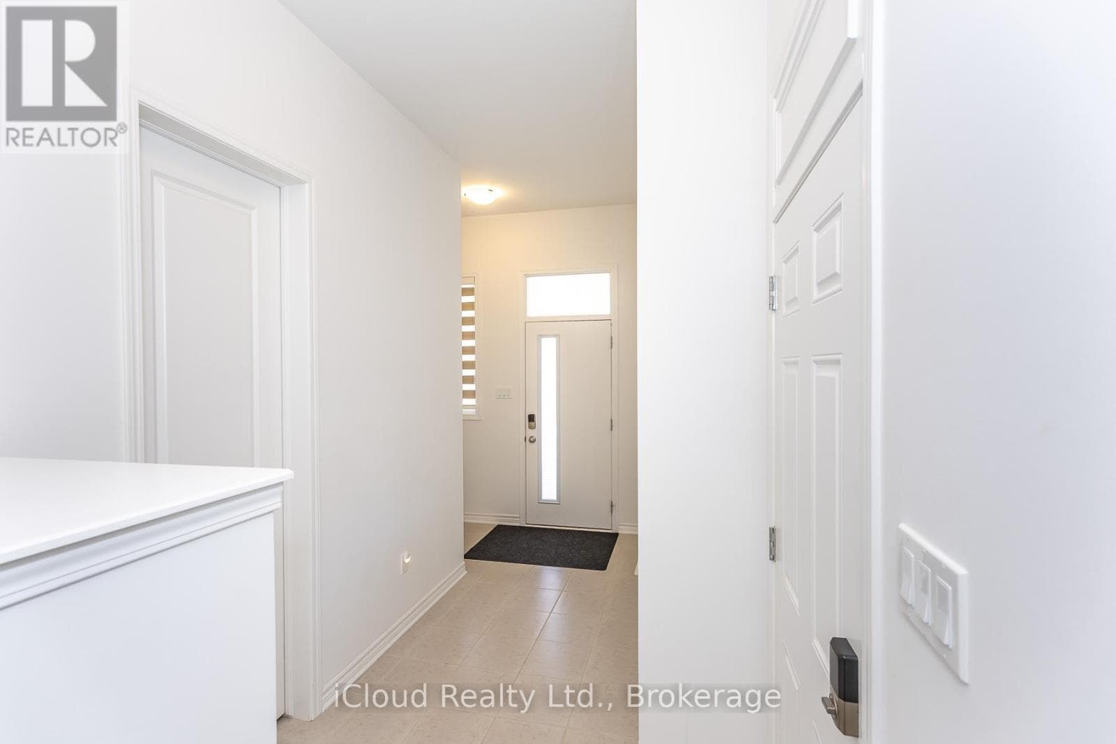 302 CALLA POINT, Toronto — photo 4