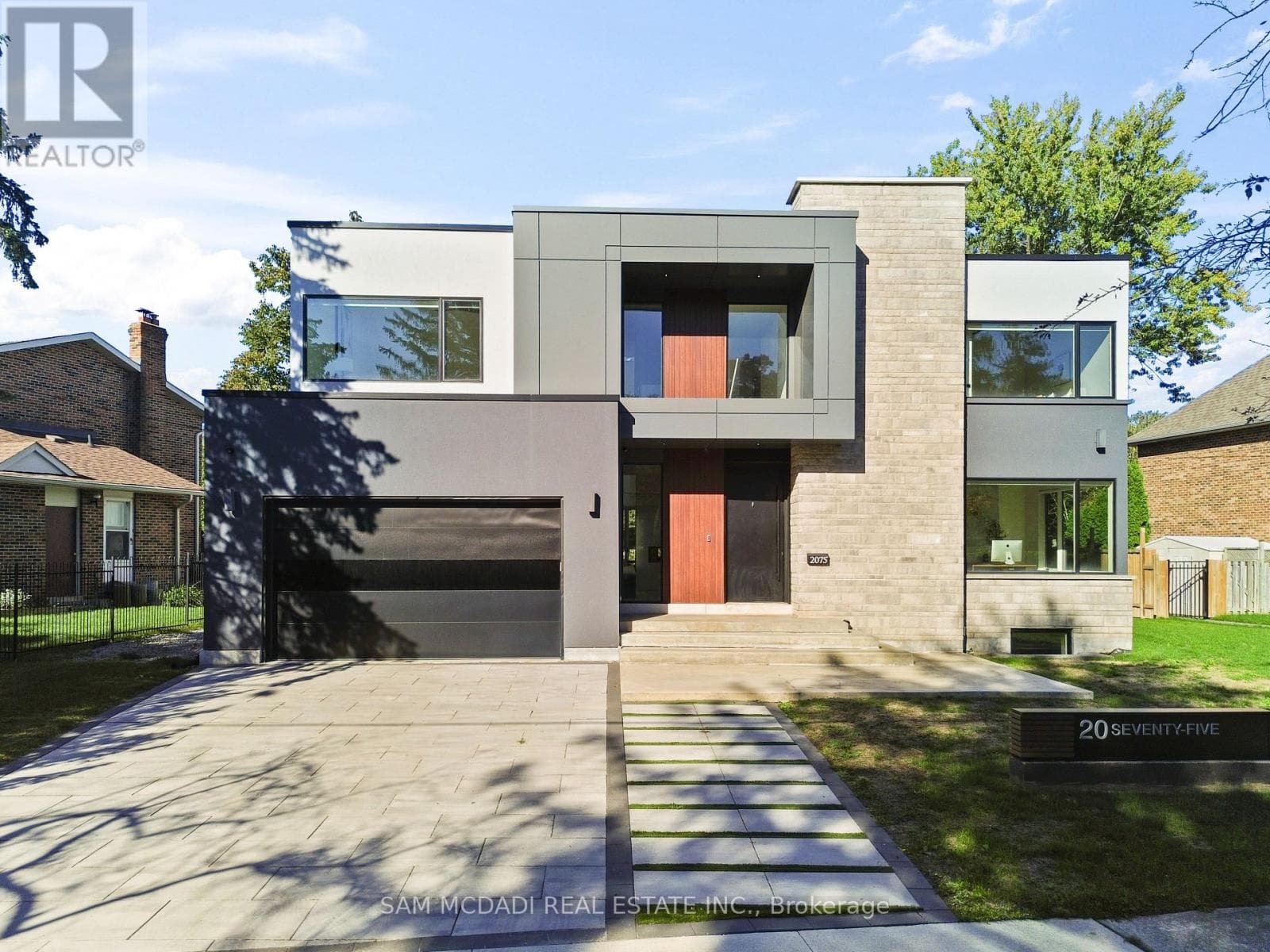 2075 SHAWANAGA TRAIL, Toronto — photo 2