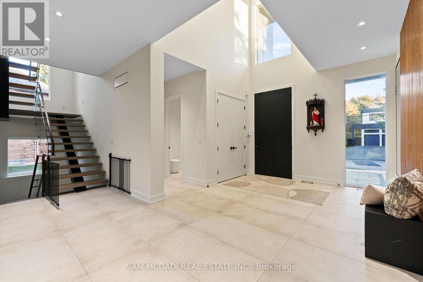 2075 SHAWANAGA TRAIL, Toronto — photo 3