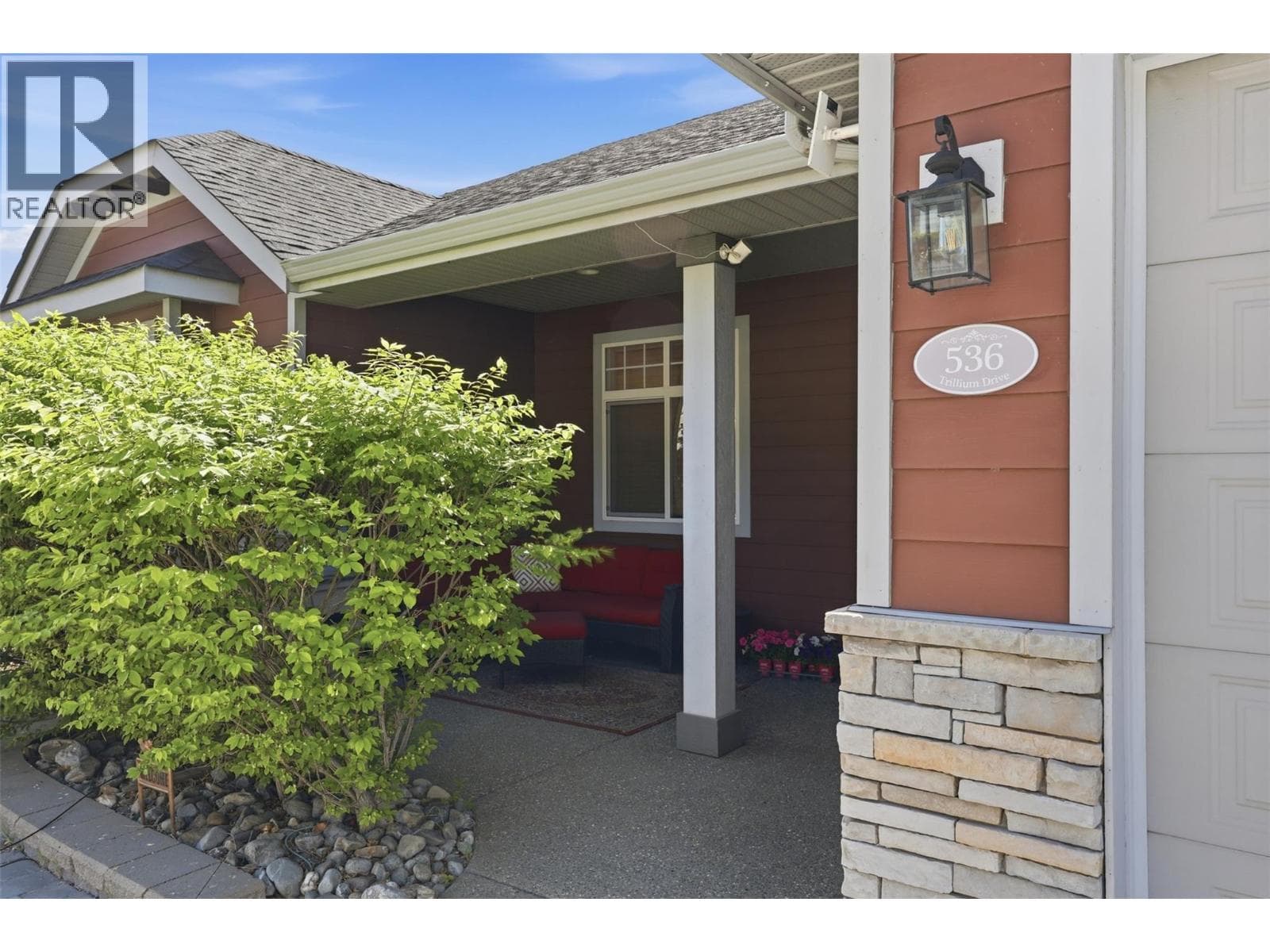 536 TRILLIUM Drive, Interior REALTORS® — photo 3
