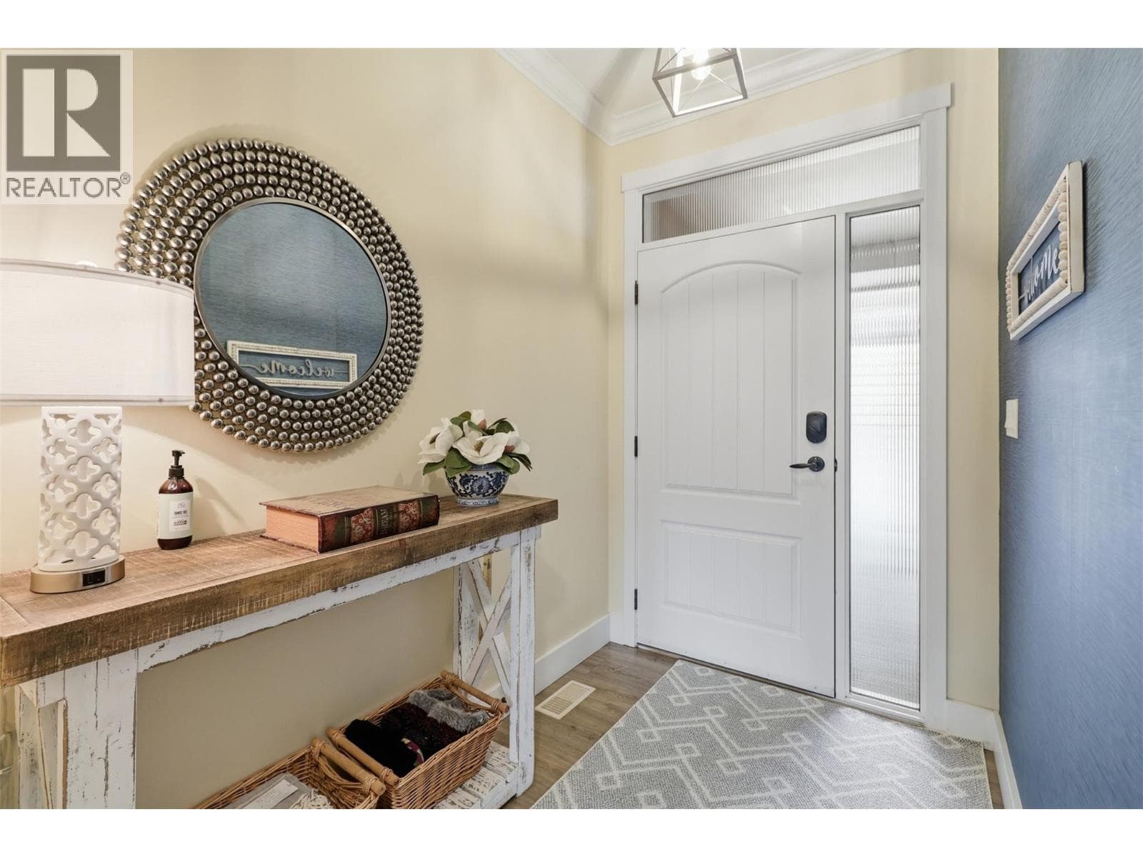 536 TRILLIUM Drive, Interior REALTORS® — photo 5