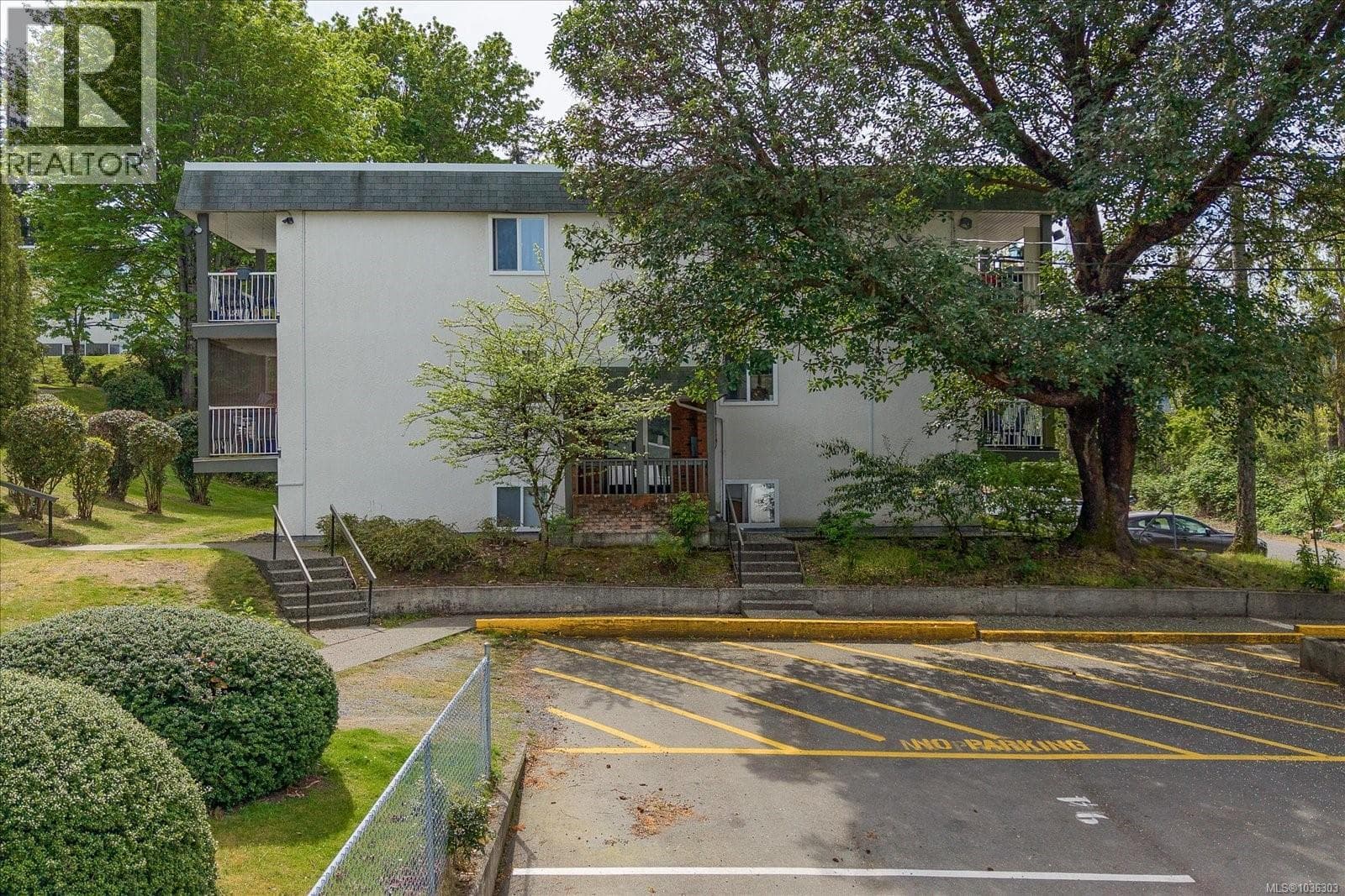 5104 999 bowen Rd, Victoria — photo 3