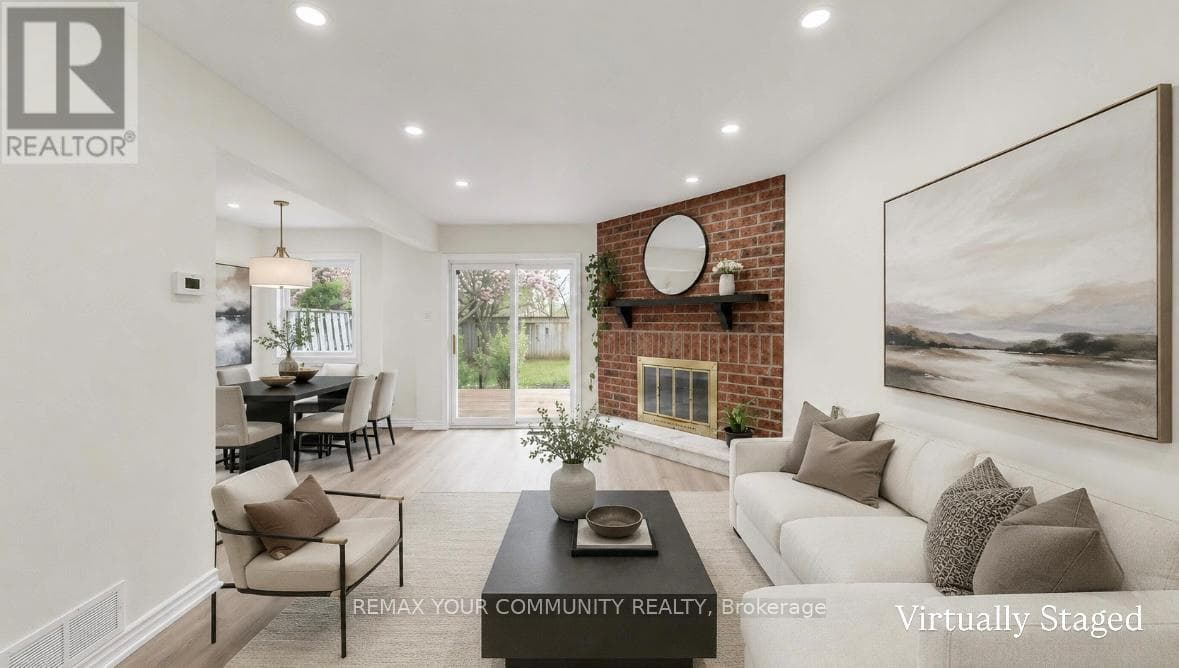 32 - 57 KINDALE WAY, Toronto — photo 3