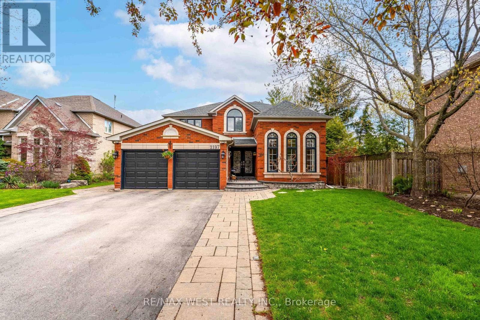 2197 SHAFTESBURY COURT, Toronto — photo 2