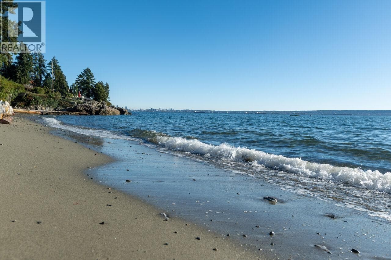 3248 MARINE DRIVE, Greater Vancouver — photo 5