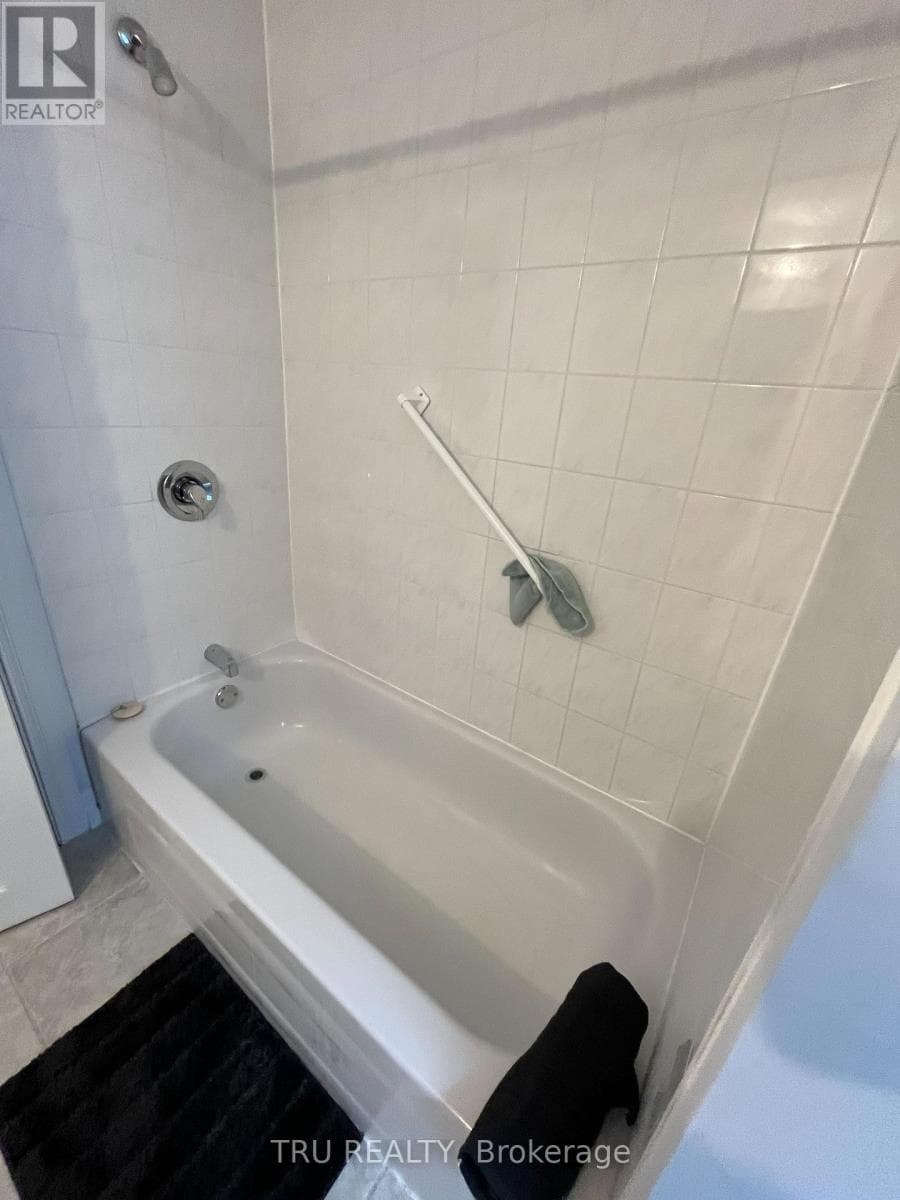 3 - 384 BLAKE BOULEVARD, Ottawa — photo 5
