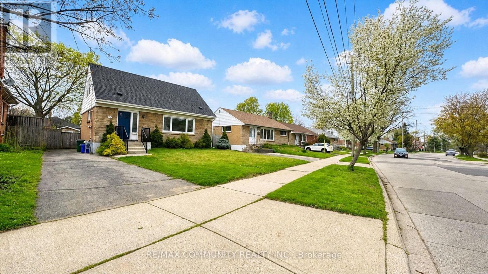 386 WHITNEY AVENUE, Toronto — photo 5