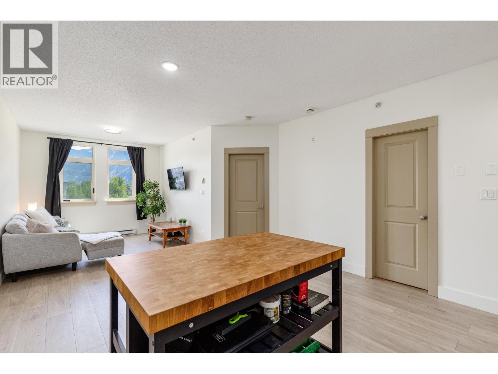309 7330 ARBUTUS STREET, Greater Vancouver — photo 3