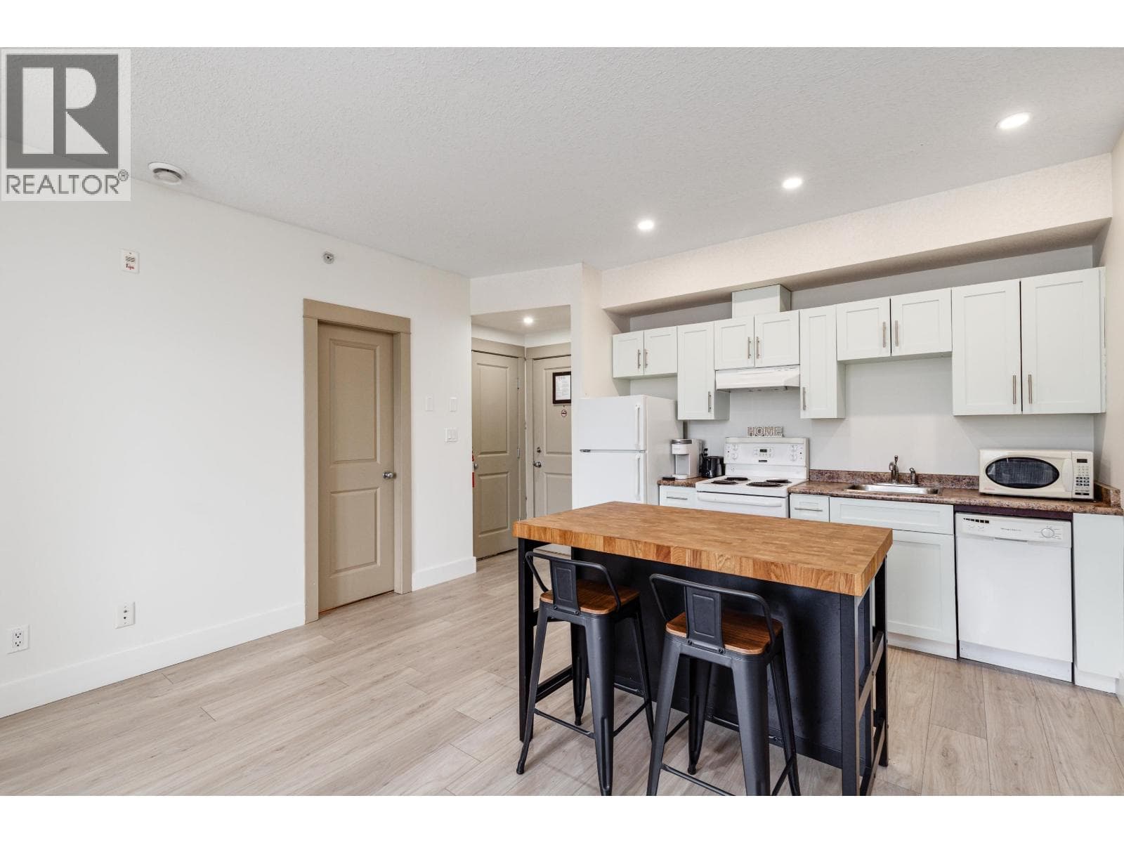 309 7330 ARBUTUS STREET, Greater Vancouver — photo 4