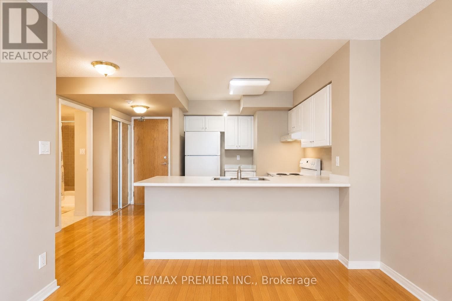 504 - 19 NORTHERN HEIGHTS DRIVE in Richmond Hill B