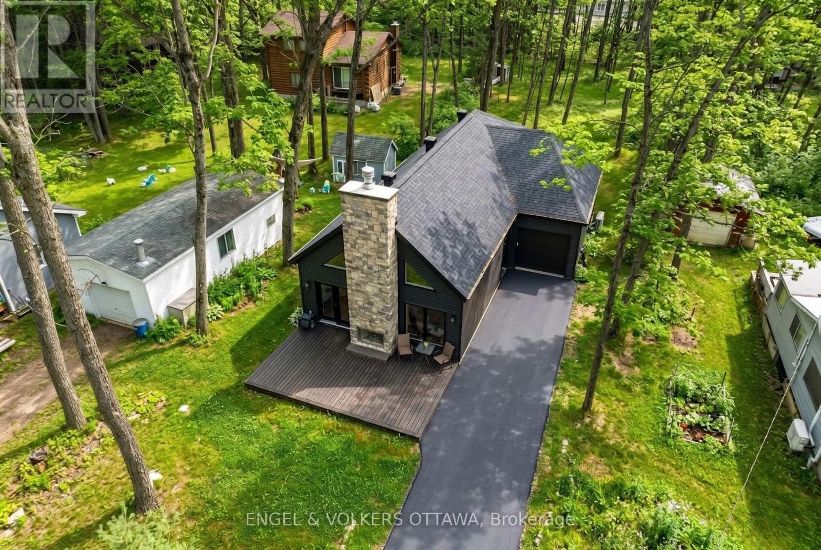 557 BAYVIEW DRIVE, Ottawa — photo 2