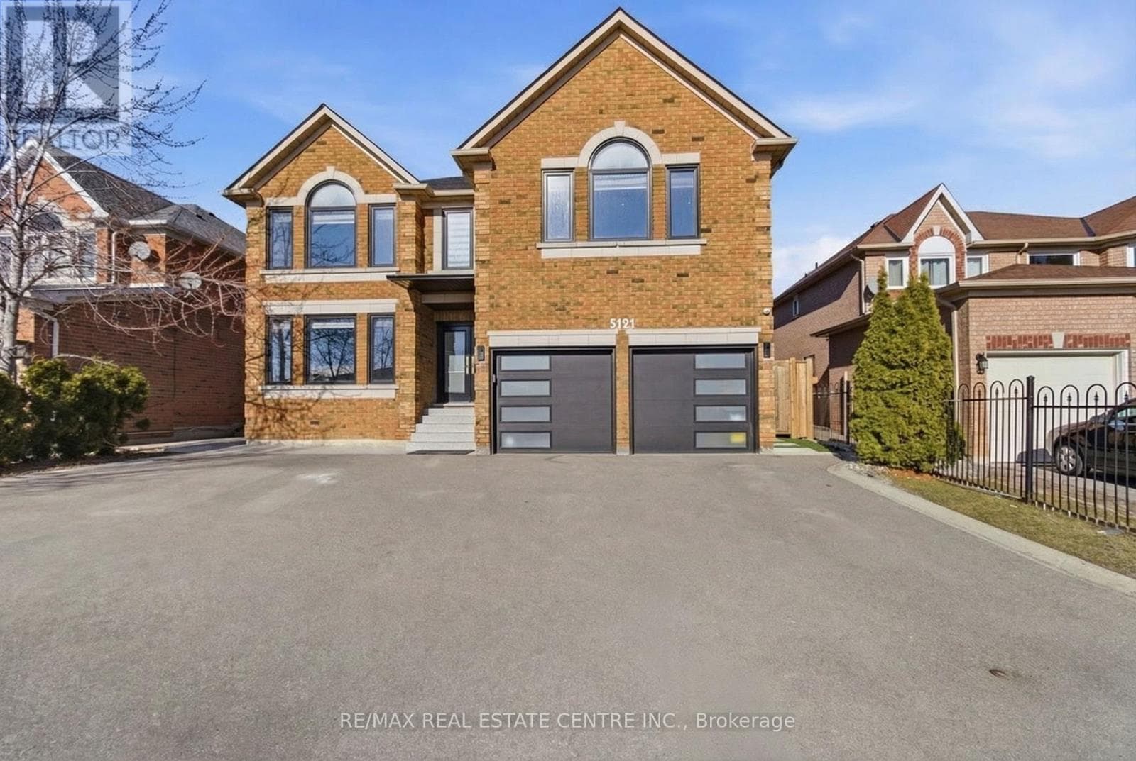 5121 CREDITVIEW ROAD in 